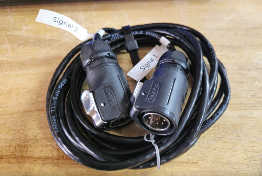 Signal cable